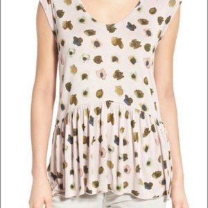 🍄Hinge flutter hem top size M